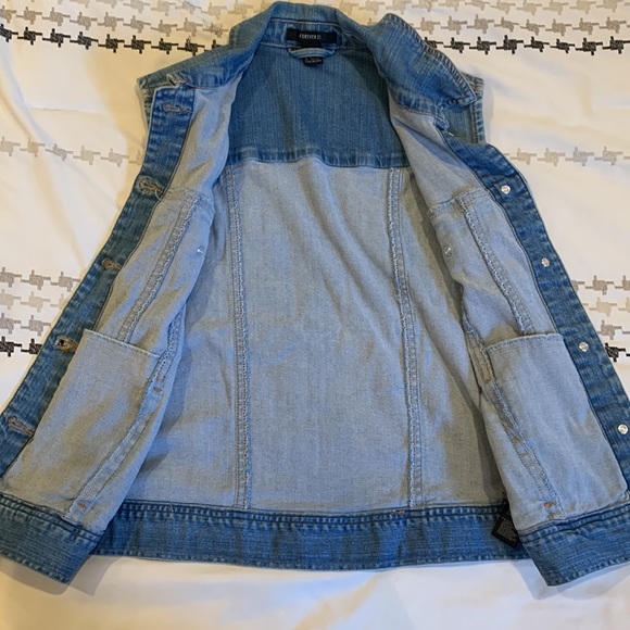 Jean vest - Picture 2 of 3